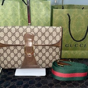 SOLD❌❌Authentic Gucci Clutch/ Shoulder Bag
